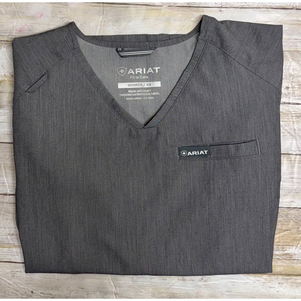 Ariat Fit to Care Clara 6 Pocket Stretch‎ Scrub Top Gray XS 10050661 climateTEK.